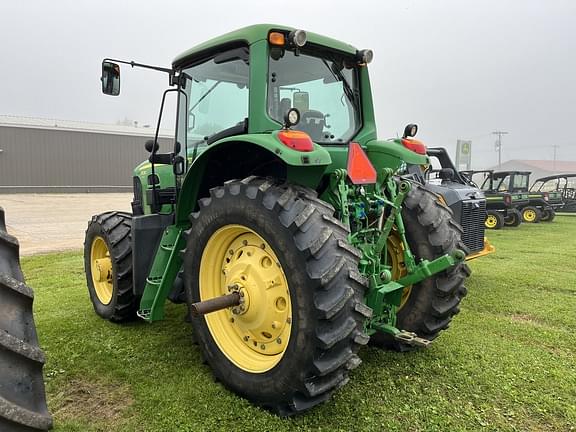 Image of John Deere 7530 Premium equipment image 3