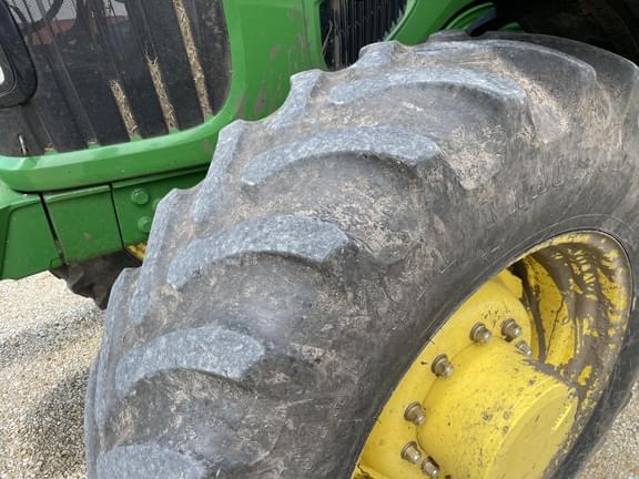 Image of John Deere 7530 Premium equipment image 2