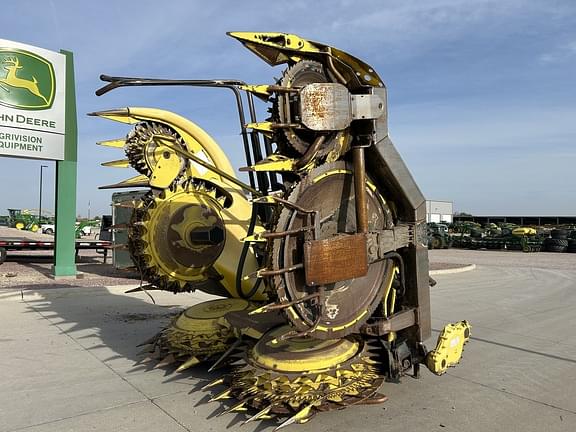 Image of John Deere 770 Primary image