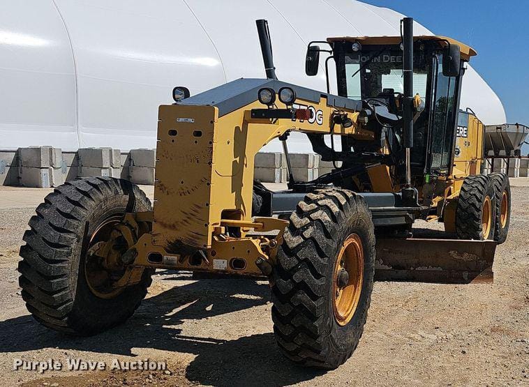 Main image John Deere 770G