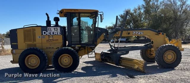 Image of John Deere 772G equipment image 3