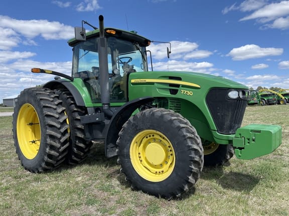 2010 John Deere 7730 Equipment Image0