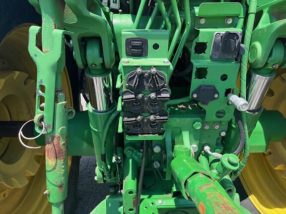 Image of John Deere 7730 equipment image 3