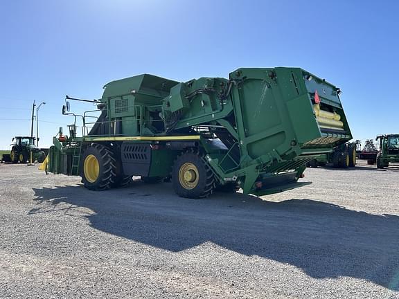 Image of John Deere 7760 equipment image 2