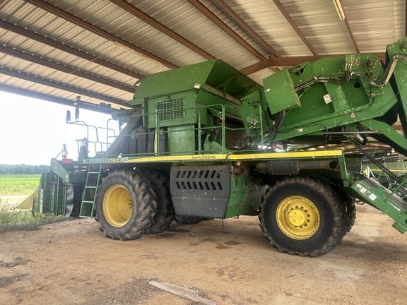 2010 John Deere 7760 Equipment Image0