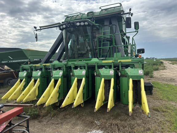 Image of John Deere 7760 equipment image 2