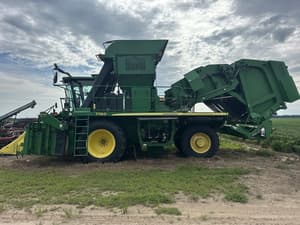2010 John Deere 7760 Image