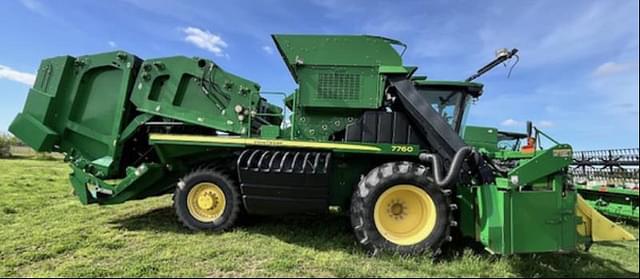 Image of John Deere 7760 equipment image 2