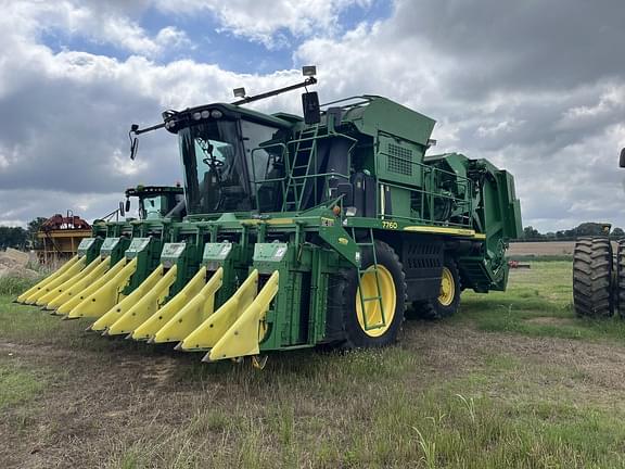 Image of John Deere 7760 equipment image 1