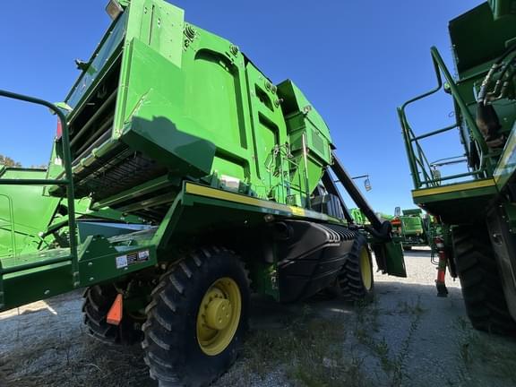 Image of John Deere 7760 equipment image 2