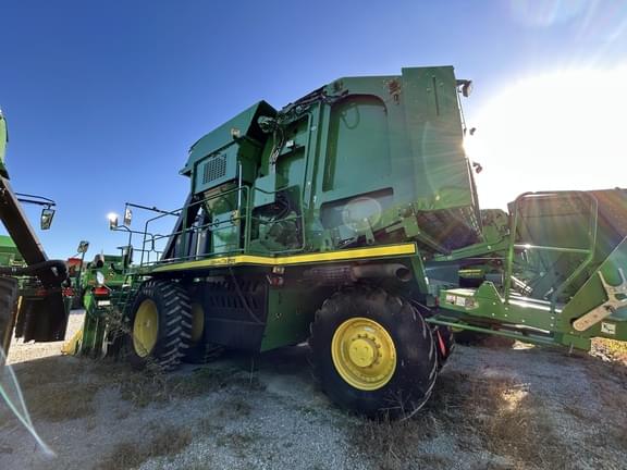 Image of John Deere 7760 equipment image 1