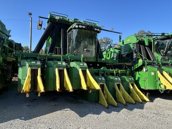 2010 John Deere 7760 Equipment Image0