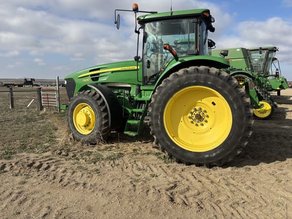 Image of John Deere 7930 equipment image 1