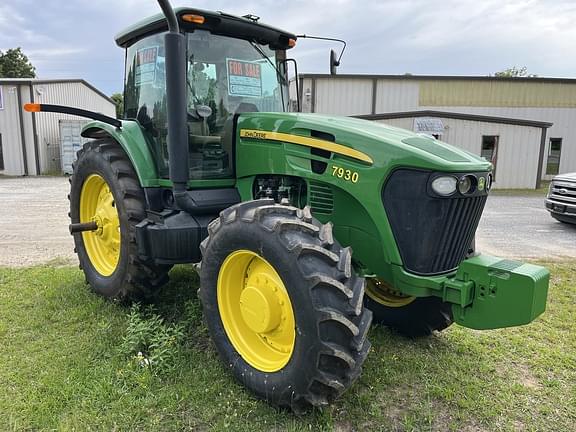 Image of John Deere 7930 equipment image 1
