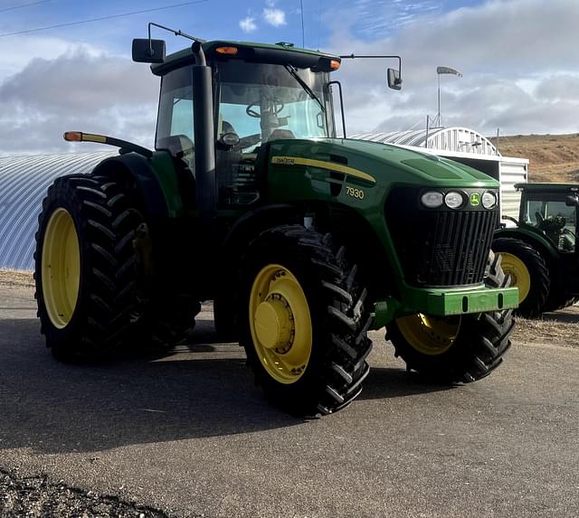 Image of John Deere 7930 equipment image 1