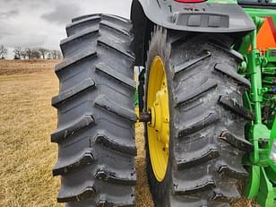 Main image John Deere 8225R 11