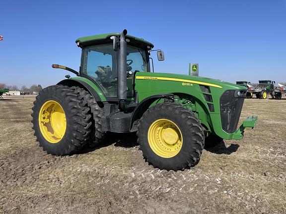 Image of John Deere 8225R Primary image