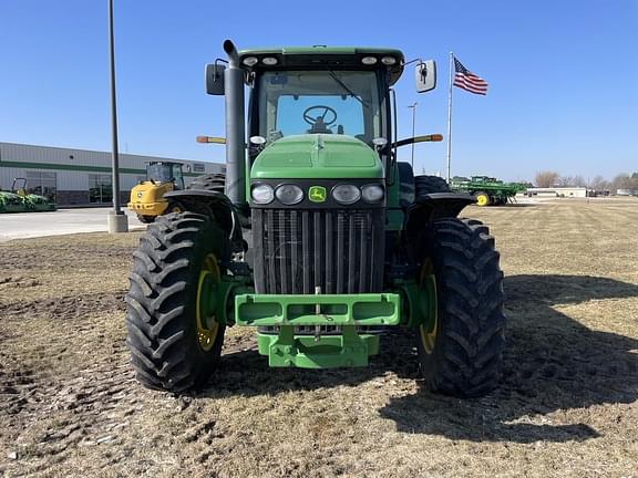 Image of John Deere 8225R equipment image 1