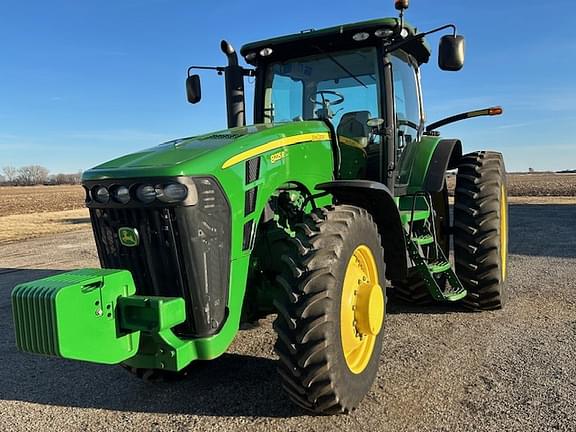 Image of John Deere 8225R equipment image 2