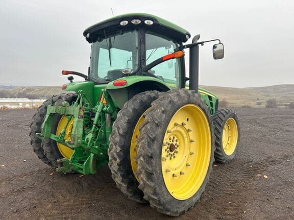 Image of John Deere 8225R equipment image 4