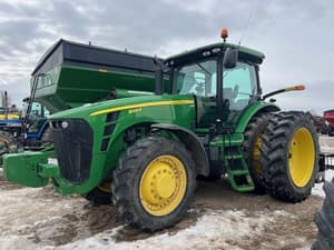 2010 John Deere 8225R Image