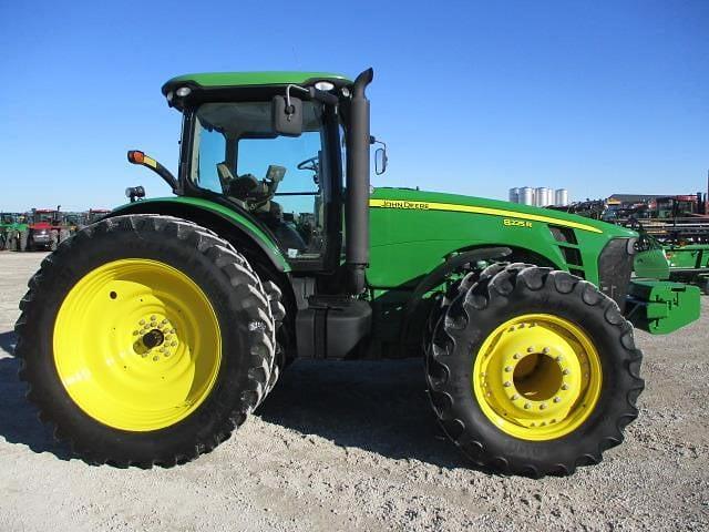 Image of John Deere 8225R equipment image 3