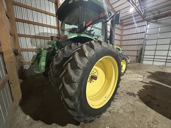 Image of John Deere 8225R equipment image 3
