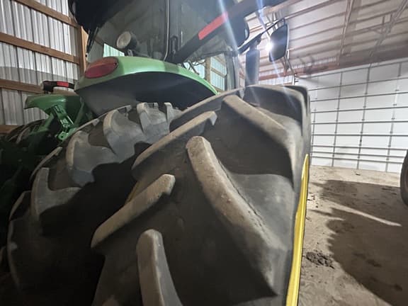 Image of John Deere 8225R equipment image 4