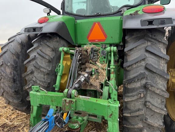 Image of John Deere 8225R equipment image 3