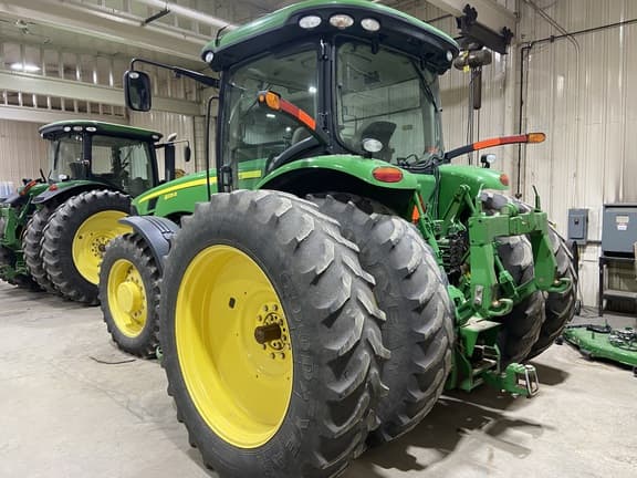 Image of John Deere 8225R equipment image 2