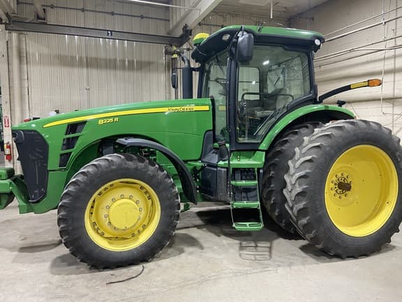 Image of John Deere 8225R Primary image