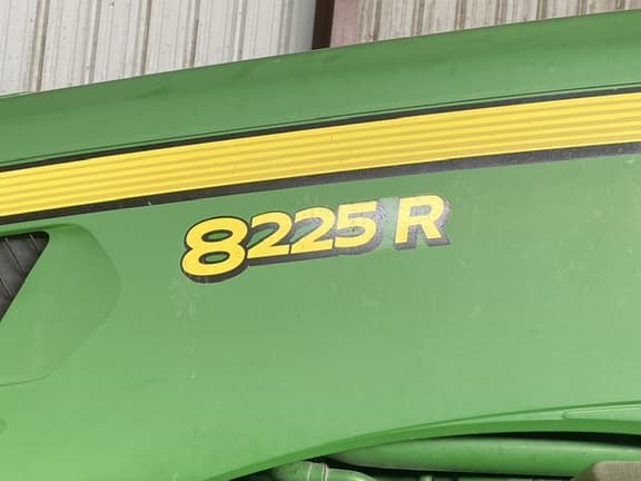 Image of John Deere 8225R equipment image 3