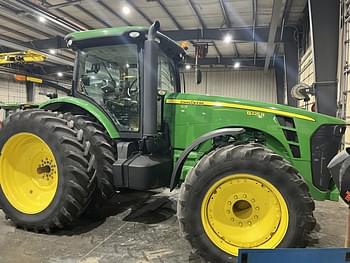 2010 John Deere 8225R Equipment Image0