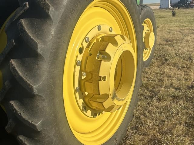 Image of John Deere 8225R equipment image 3