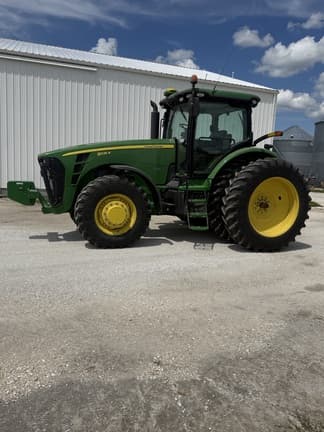 Image of John Deere 8225R Primary image