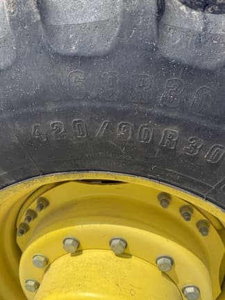 Image of John Deere 8225R equipment image 4