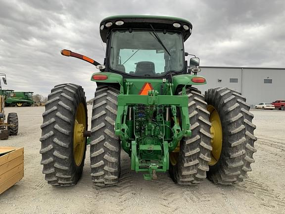 Image of John Deere 8245R equipment image 2