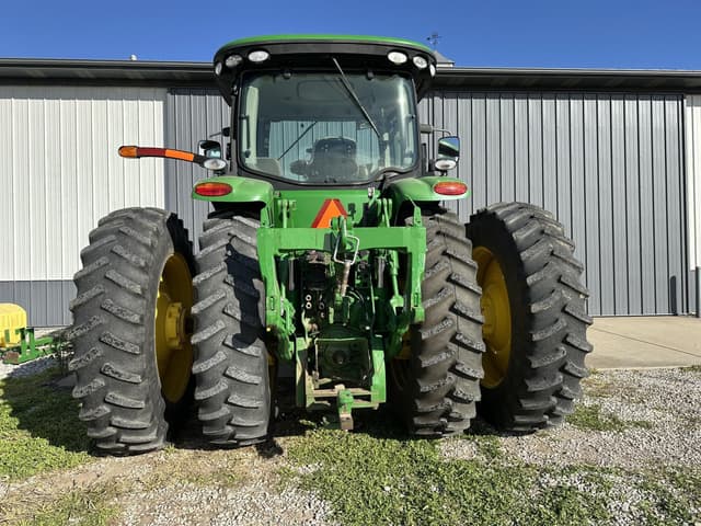 Image of John Deere 8245R equipment image 4