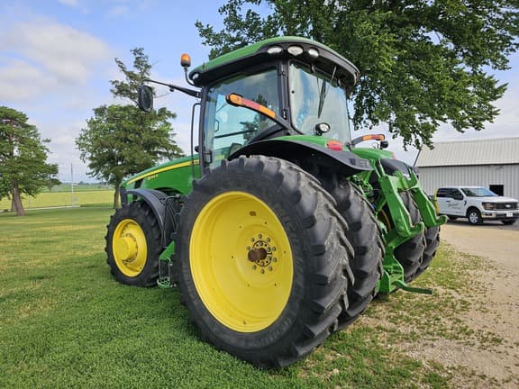 Image of John Deere 8245R equipment image 2