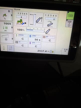 Image of John Deere 8245R equipment image 4