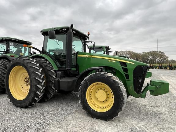 Image of John Deere 8245R equipment image 1