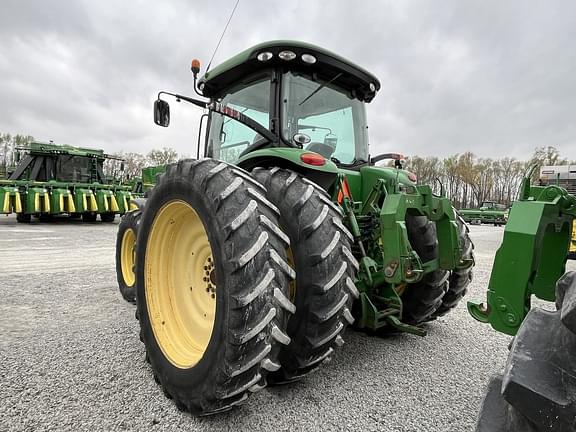 Image of John Deere 8245R equipment image 2