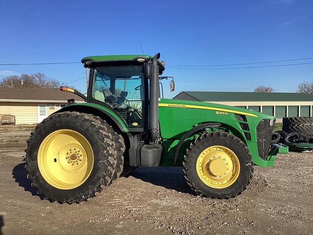 Image of John Deere 8245R equipment image 1