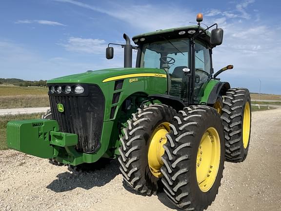 Image of John Deere 8245R equipment image 2