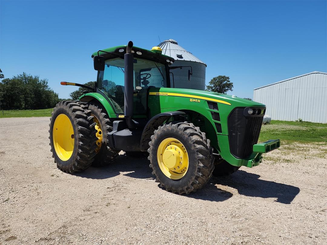 Image of John Deere 8245R Primary image