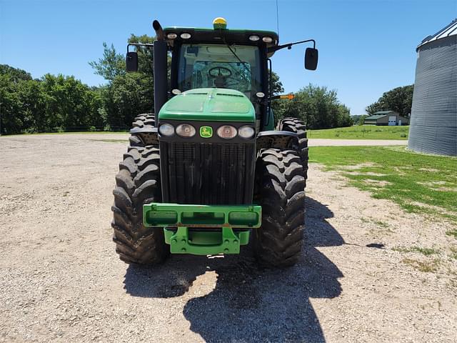 Image of John Deere 8245R equipment image 3