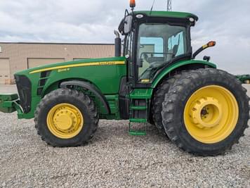 Main image John Deere 8245R