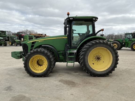 Image of John Deere 8245R equipment image 4