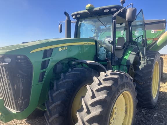 Image of John Deere 8245R equipment image 1