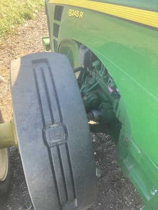 Image of John Deere 8245R equipment image 3